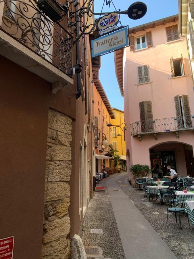 Alessi Appartamenti Desenzano del Garda Exterior photo